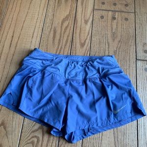 NIKE WOMENS SHORTS